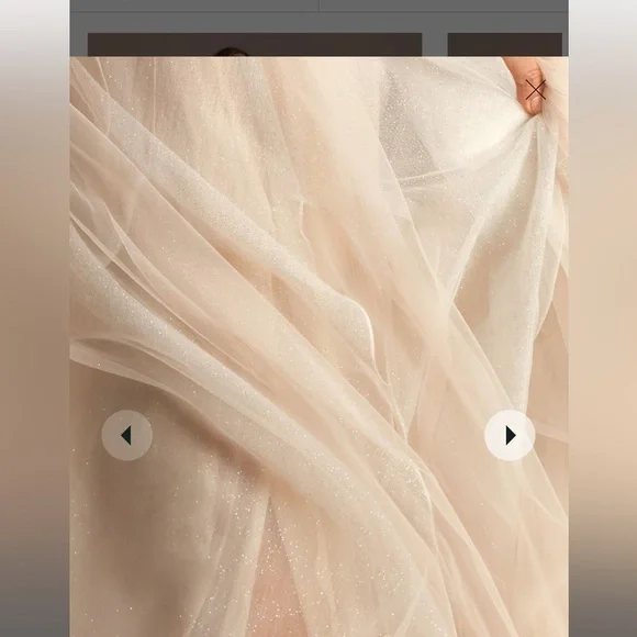 GALINA SIGNATURE
illusion plunge lace appliqued wedding dress - Picture 3 of 8